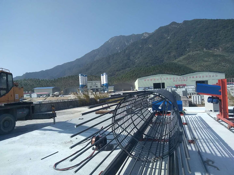 數(shù)控鋼筋籠繞筋機